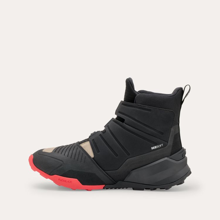 Undercut H2O Shoes