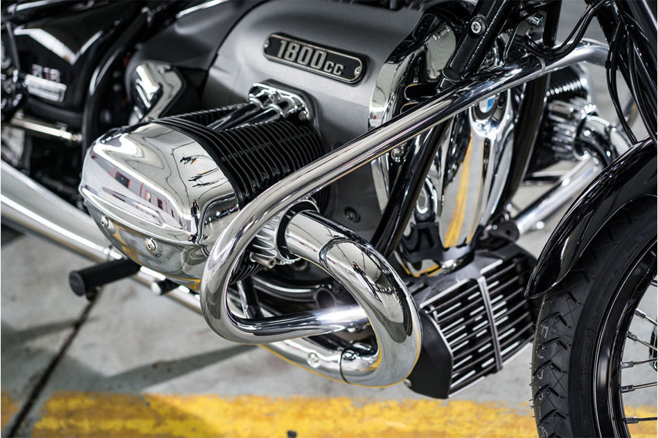 WUNDERLICH CHROME ENGINE BAR 18100000 FOR R18 MODELS 2021-2023 R18 AND R18 CLASSIC