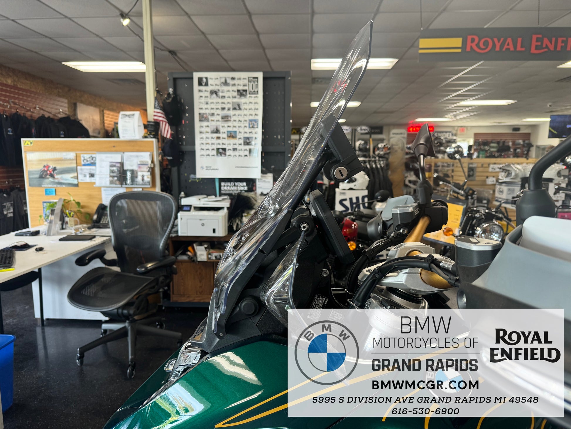 High Windshield for BMW R1300GS / GSA – BMW Motorcycles of Grand Rapids