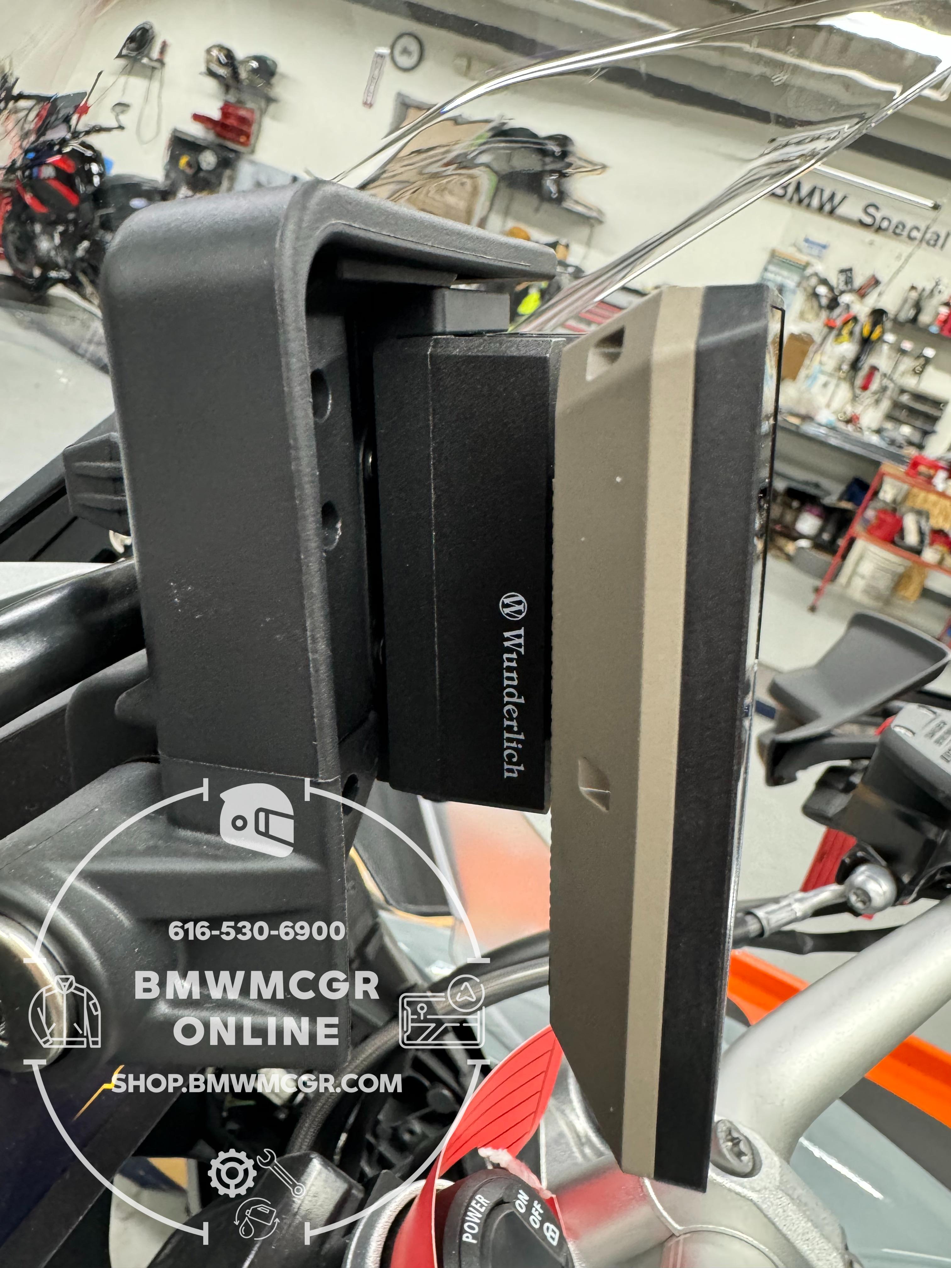 Wunderlich Navigation Adapter for Garmin and TomTom devices with
