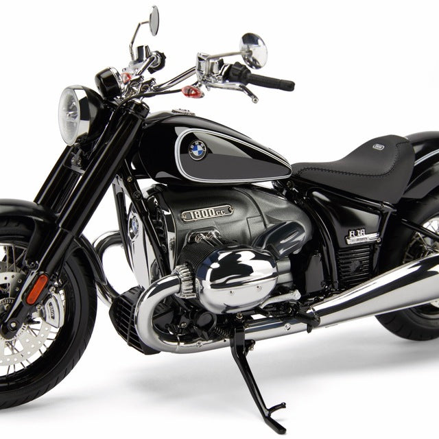 BMW R18 1:10 SCALE MODEL