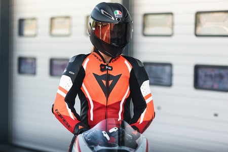 AGV Pista GP RR Carbon — Matte Carbon — angle 8