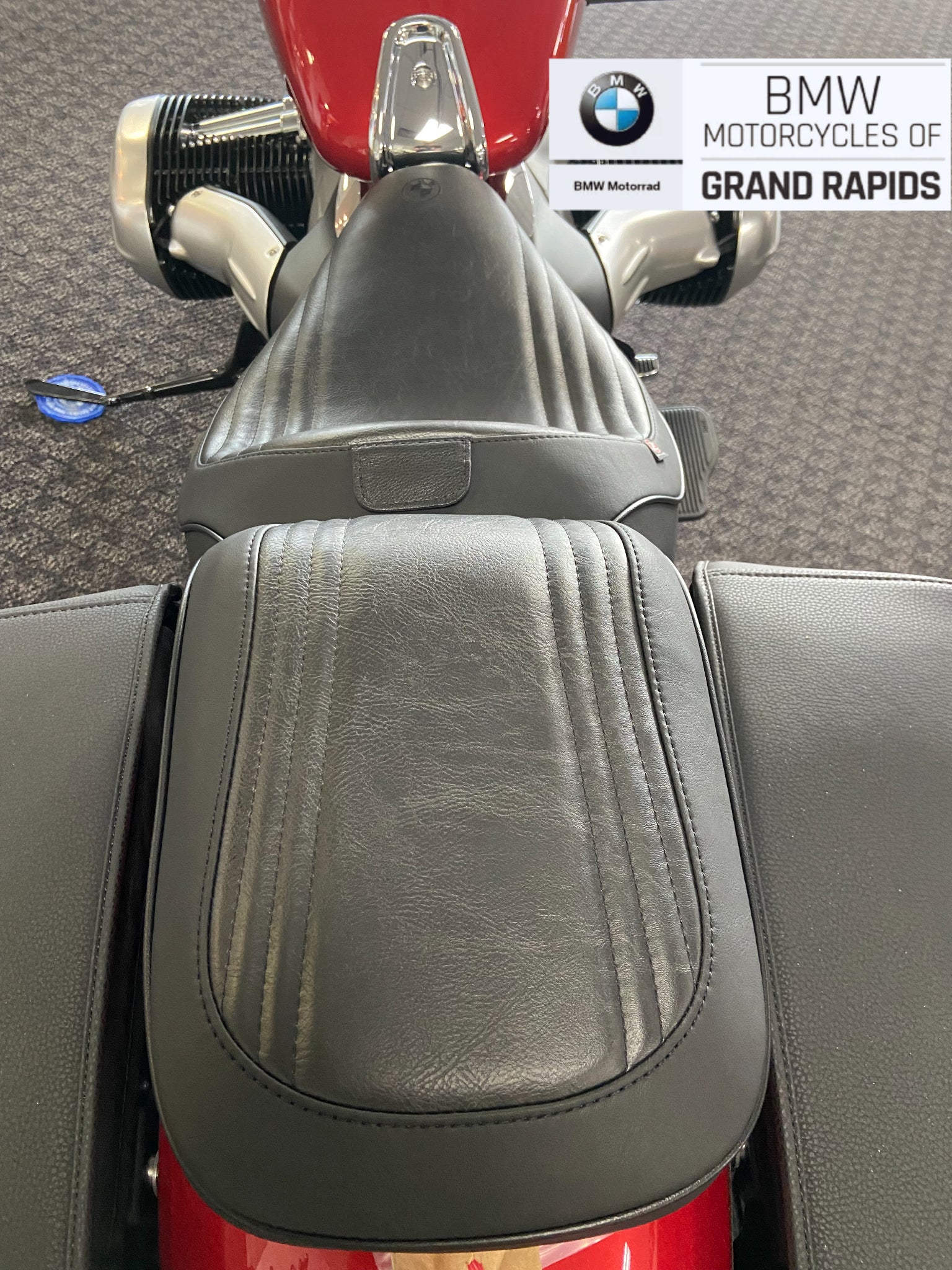 BMW DAY RIDER SEAT BLACK FITS 2021-2024 BMW R18 and R18