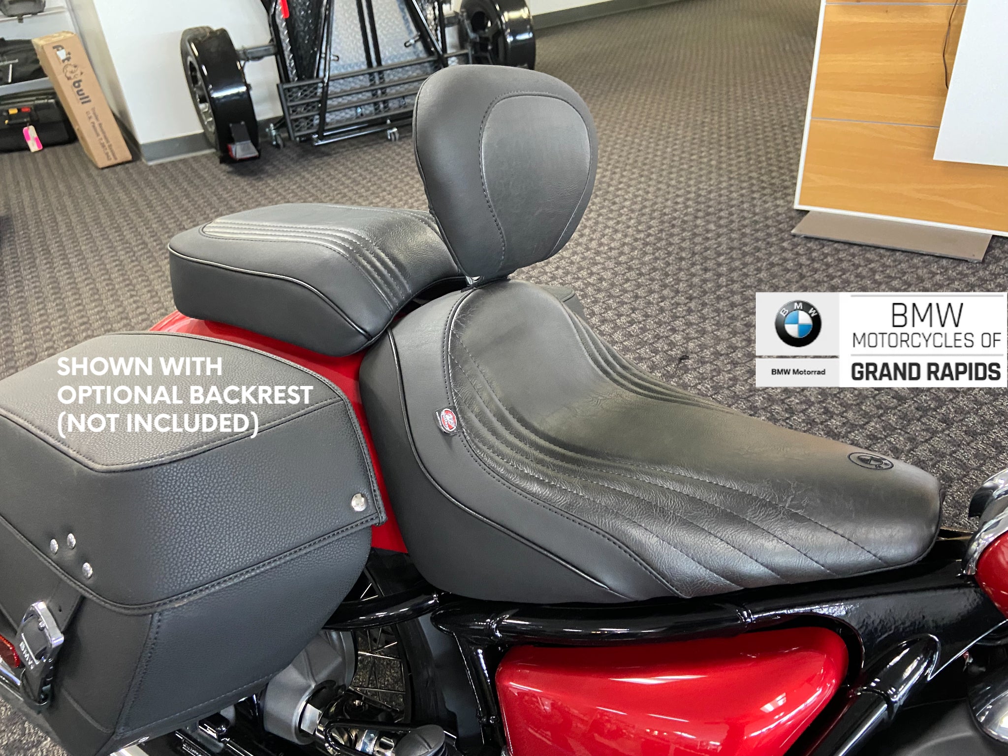 BMW DAY RIDER SEAT BLACK FITS 2021-2024 BMW R18 and R18